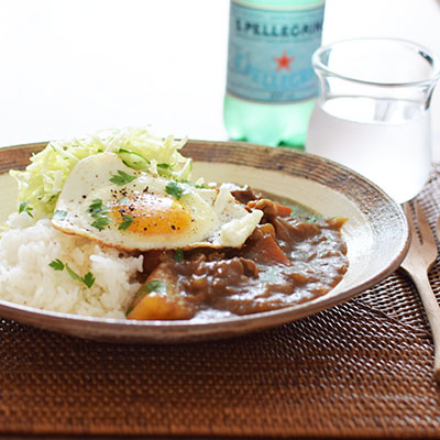 千切りキャベツとカレー