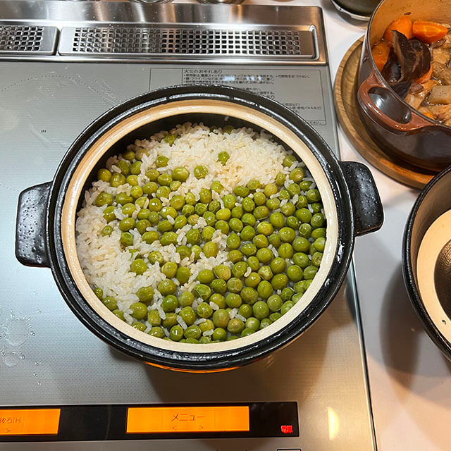 季節の味わい「豆ごはん」と新作マグは「猫」